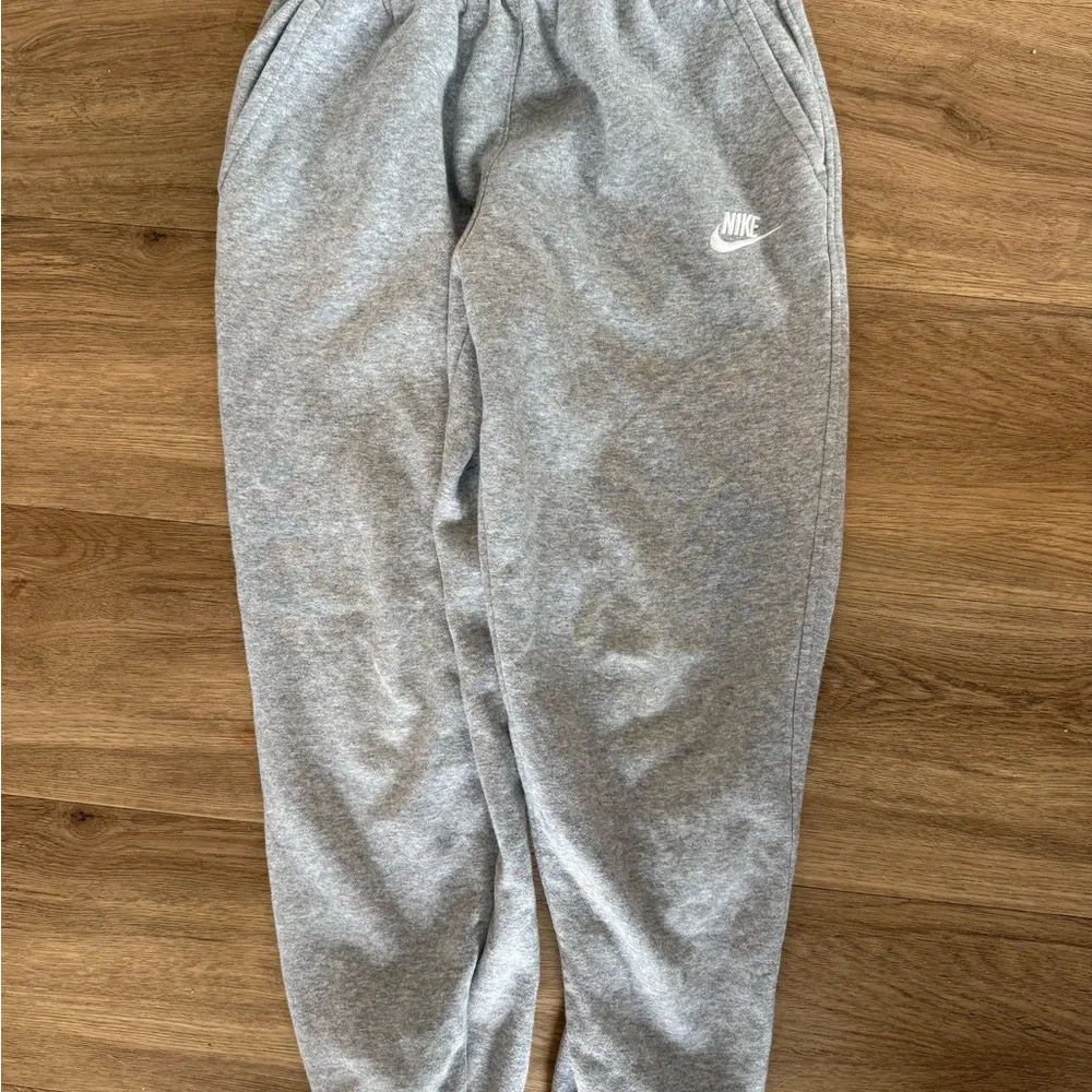 Nike Kids Light Gray Sweatpants - Picture 2 of 3